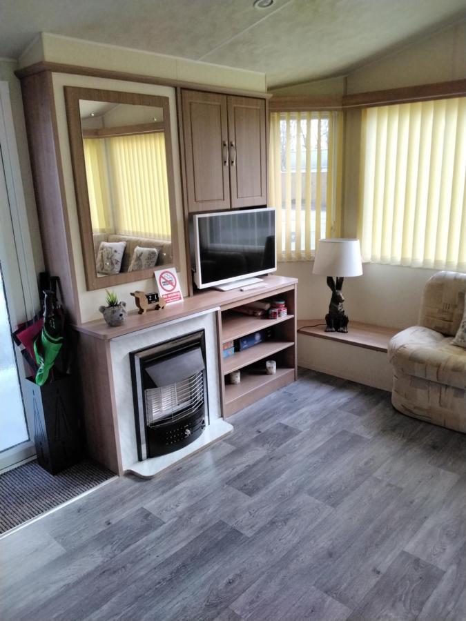 19 Laurel Close Highly Recommended 6 Berth Holiday Home With Hot Tub In Prime Location Tattershall Εξωτερικό φωτογραφία