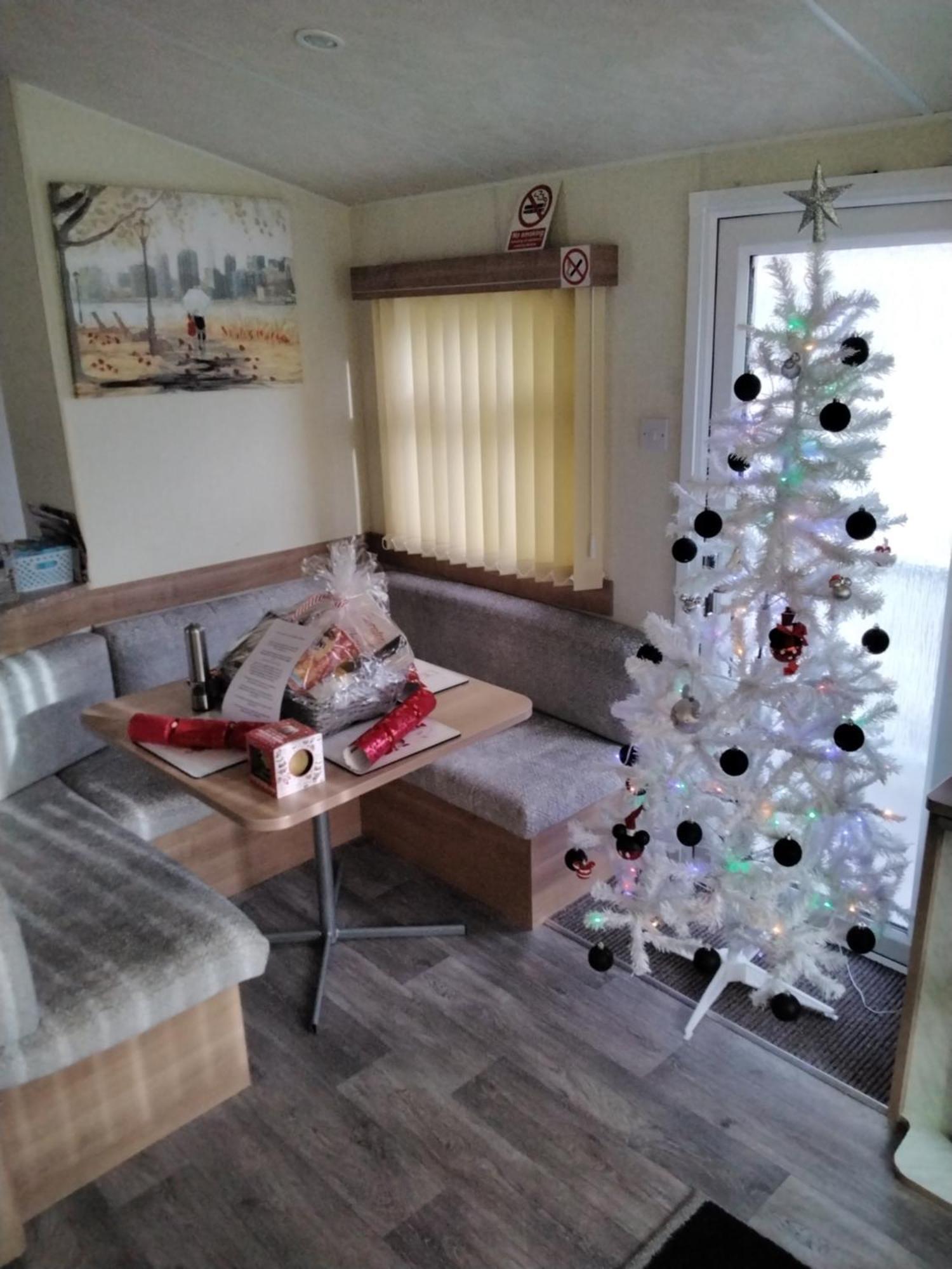 19 Laurel Close Highly Recommended 6 Berth Holiday Home With Hot Tub In Prime Location Tattershall Εξωτερικό φωτογραφία